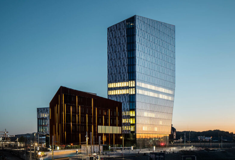 Bild på Gamlestadens resecentrum i skymning