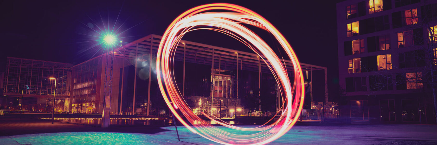 Ljusspel i stadsmiljö