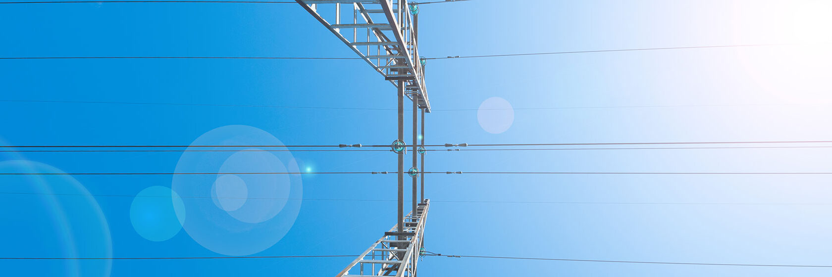 Elledningar sett underifrån