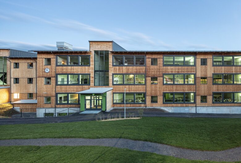 Duveds skola sett utifrån