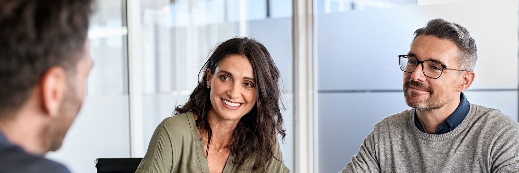 Människor i ett möte