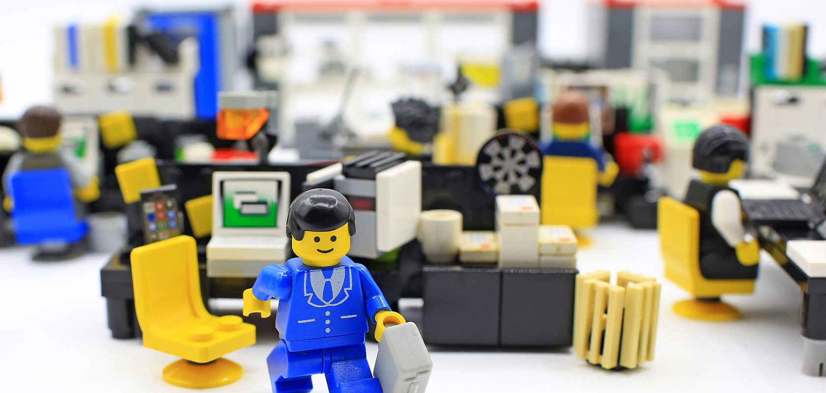 Legogubbe med portfölj