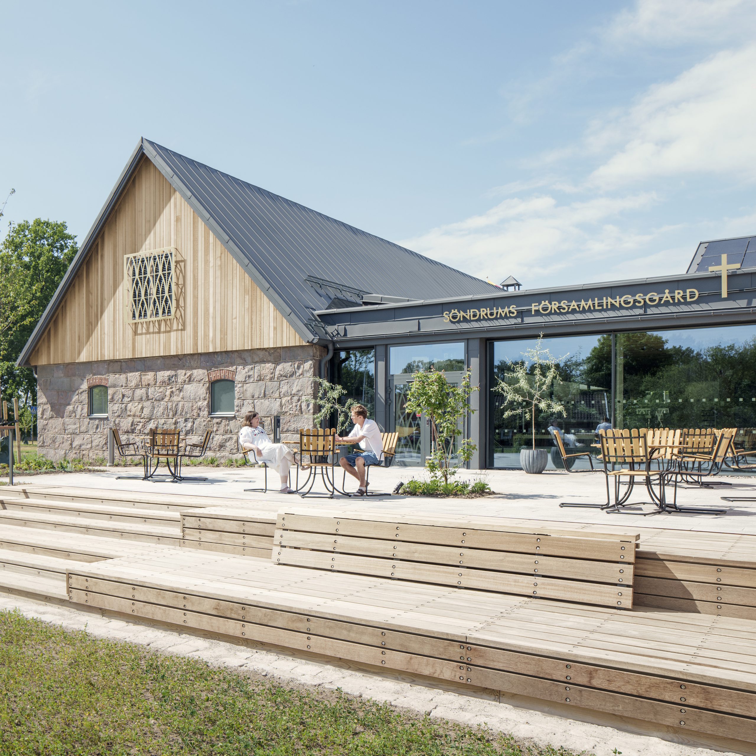 Söndrum församlingsgård terrass