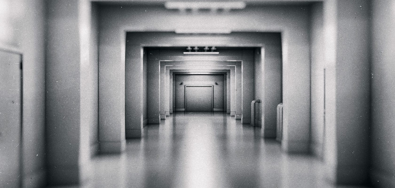 lång korridor i underjorden